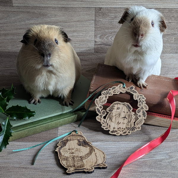 Oak Guinea Pig Christmas Decoration Ornament (Bobble Hat)