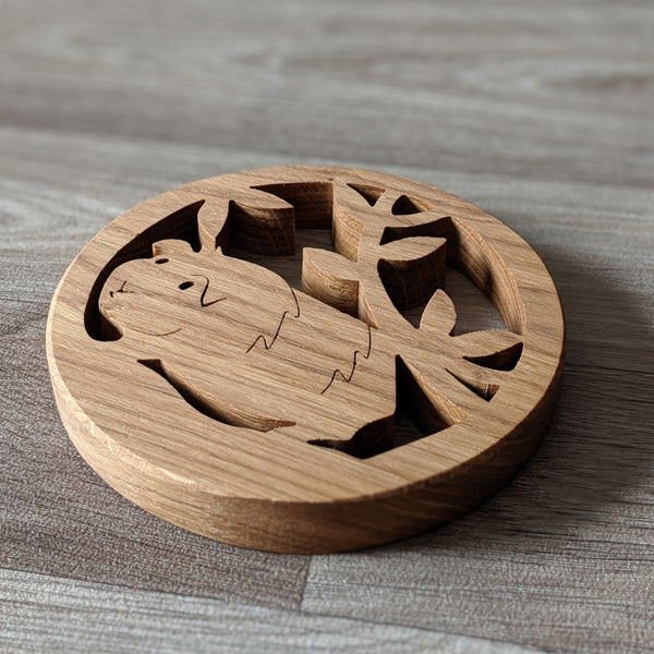 Oak Guinea Pig Pot Stand