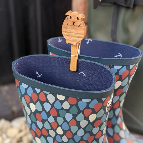 Oak Guinea Pig Welly Clips (Set of 2)