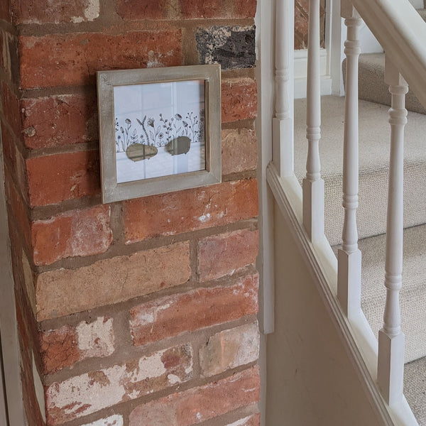 Guinea Pig Pebble Art Box Frame (Black)