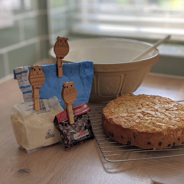 Oak Guinea Pig Kitchen Clips (Set of 2)