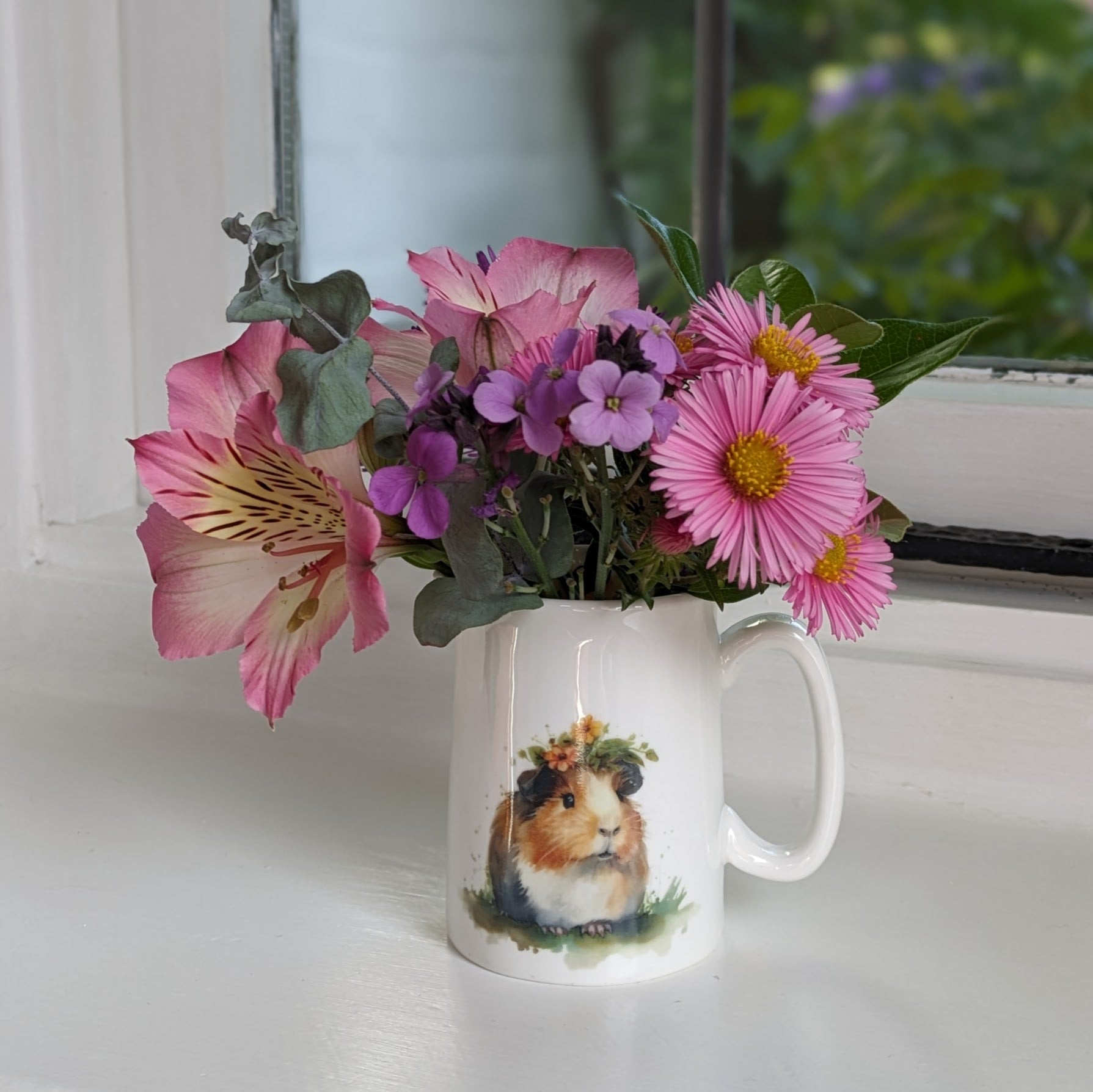 1/4 Pint Guinea Pig Jug (Floral)