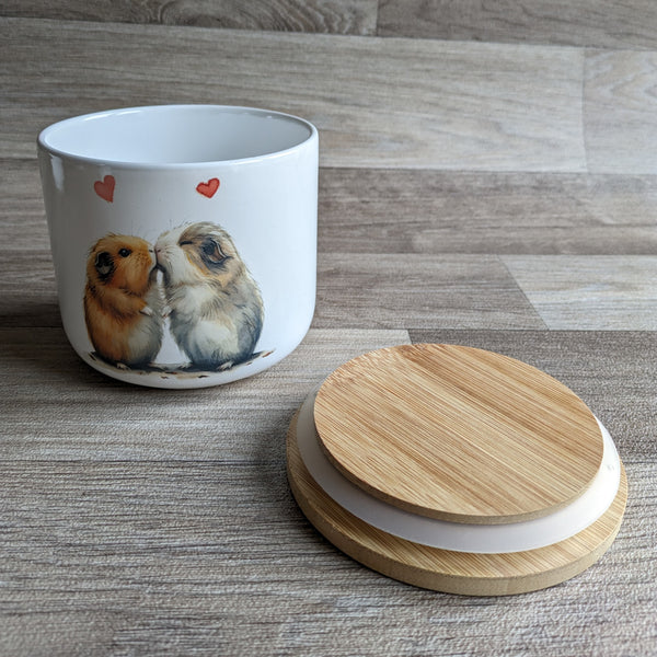 Guinea Pig Treat Jar (Kissing)
