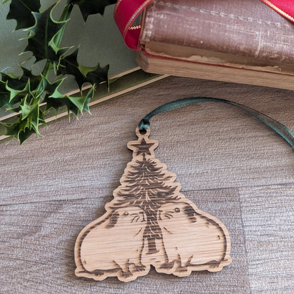 Oak Guinea Pig Christmas Decoration Ornament (Tree)