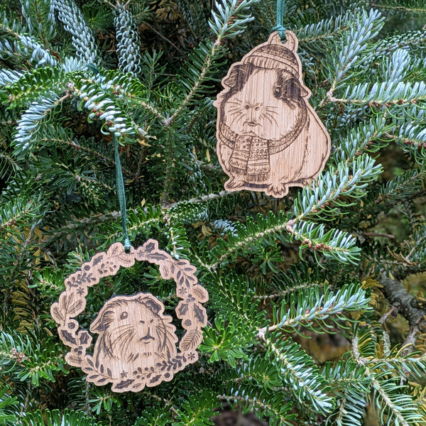 Oak Guinea Pig Christmas Decoration Ornament (Bobble Hat)