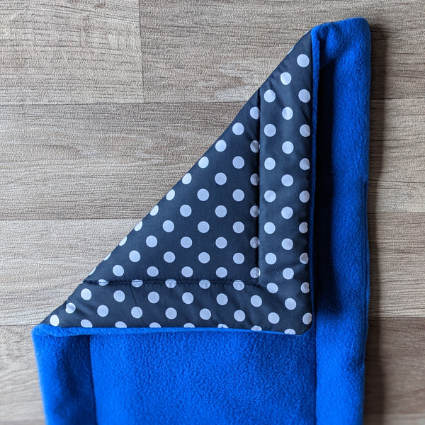 Snuggle Time Waterproof Lap Protector - Blue/White