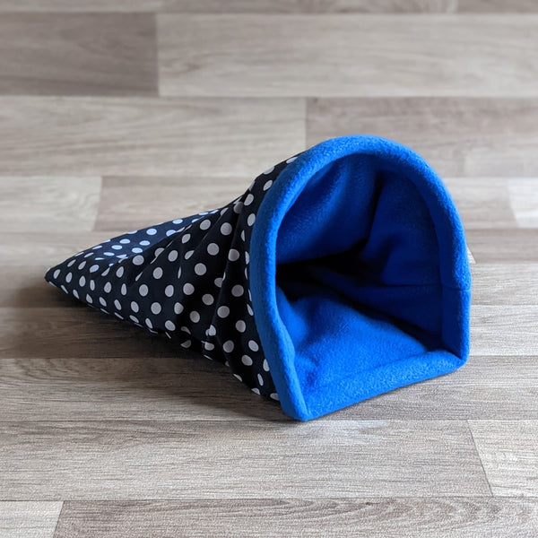 Guinea Pig Bed / Pigloo - Blue/White