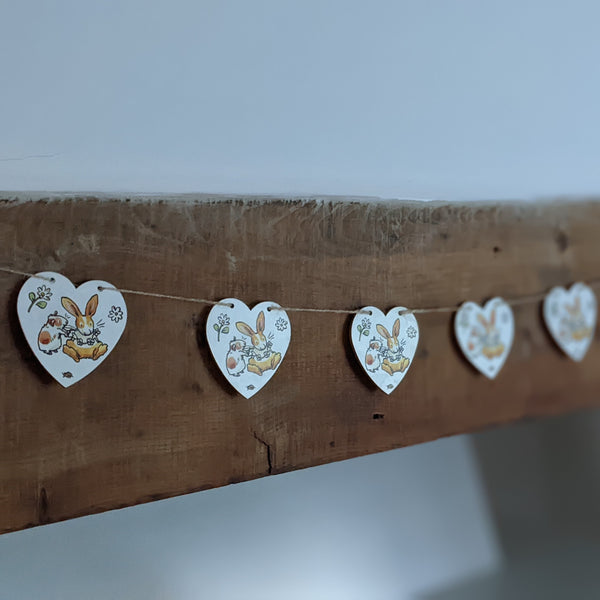 Wooden Rabbit and Guinea Pig Heart Bunting (Daisy Necklace)