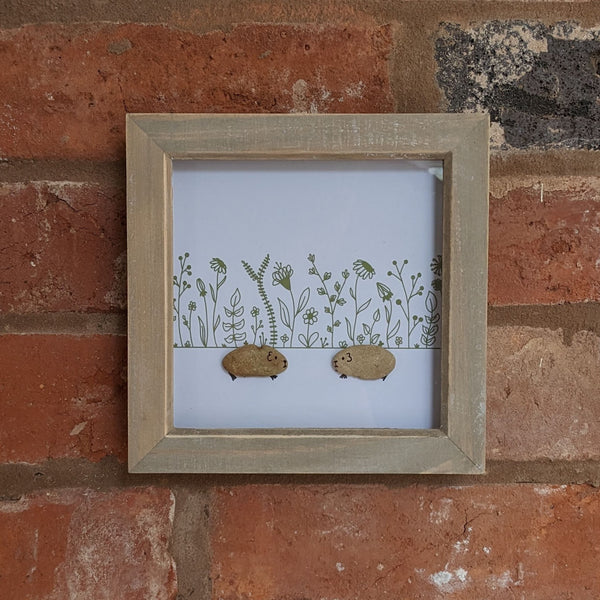 Guinea Pig Pebble Art Box Frame (Green)